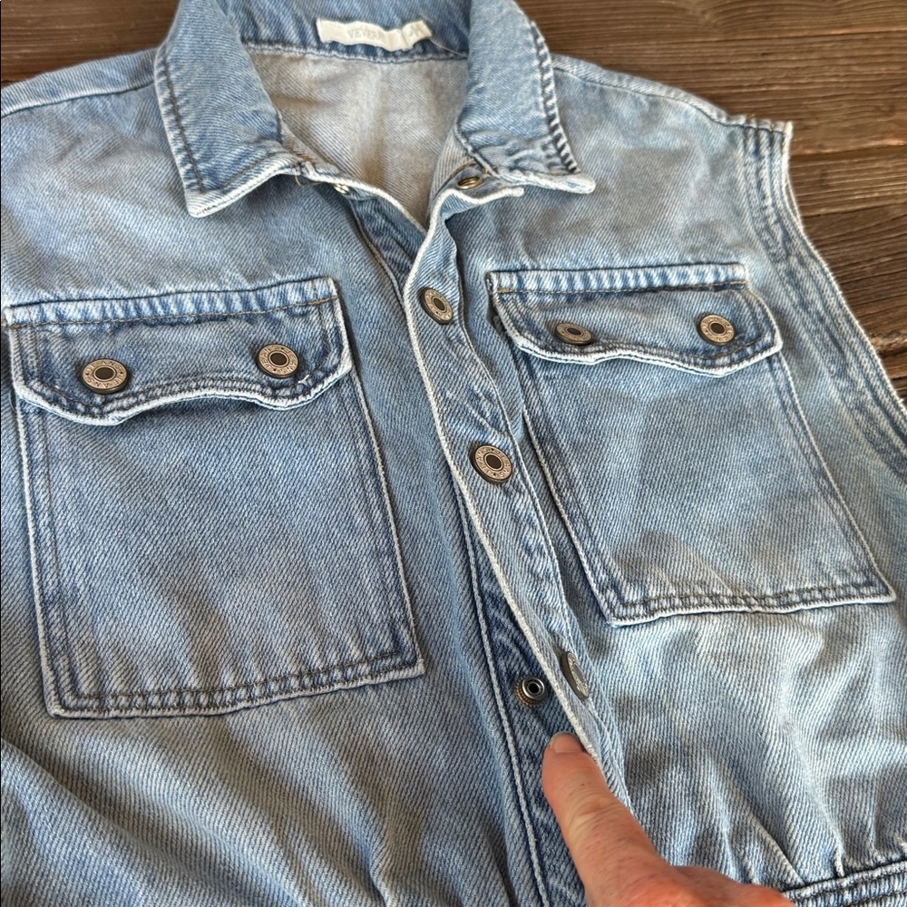 Vervet denim button down sleeveless ultra wide leg jumpsuit (flaw) large - Picture 4 of 11